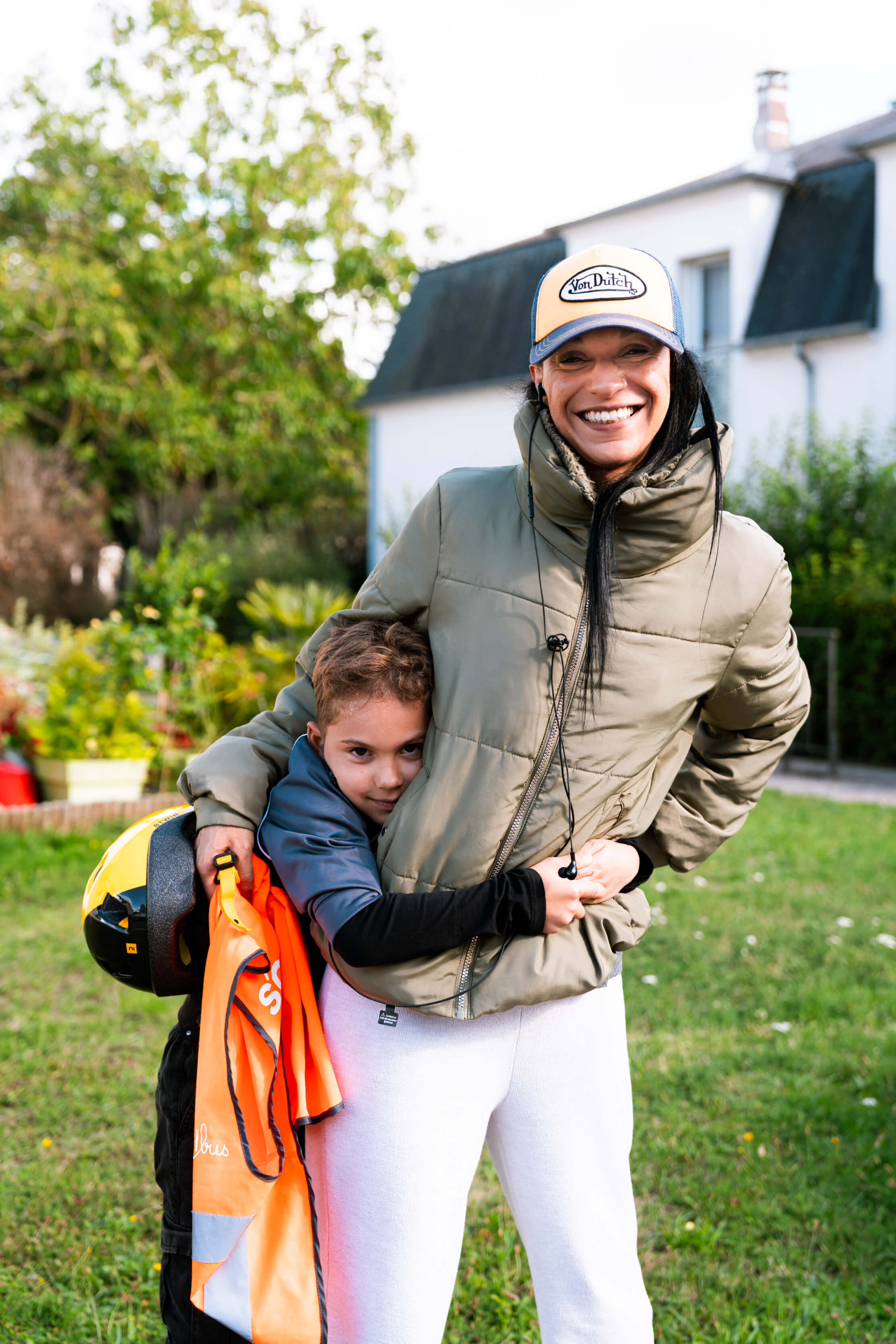 Au fil des arrêts du SCool bus, les parents, comme Jennifer, récupèrent leurs enfants directement à leur domicile.

